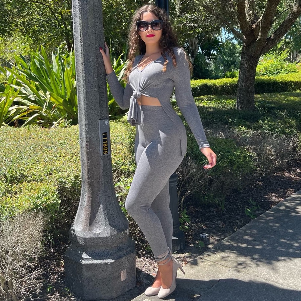 Lounging ✨ Live in & Out Lounge Pant Set. - Picture 7 of 11